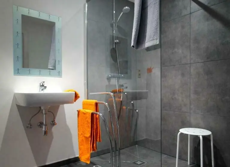 Standard Neljän Hengen Huone, B&b Back2front