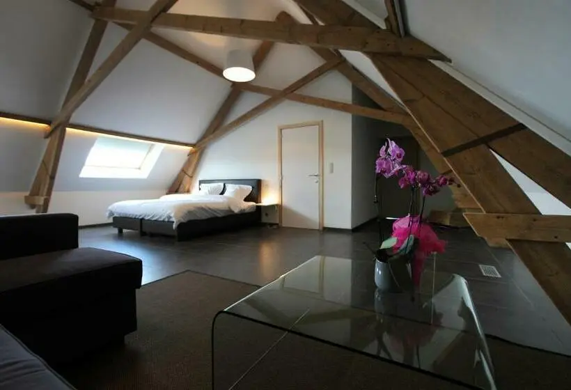 Standard Neljän Hengen Huone, B&b Back2front
