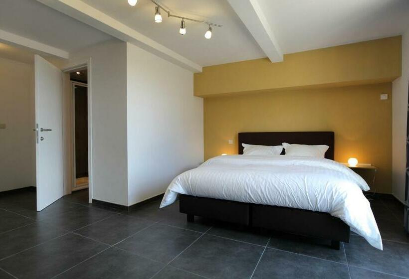 חדר סטנדרט, B&b Back2front