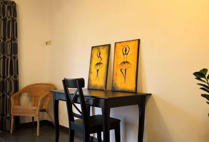 غرفة قياسية, B&b Back2front