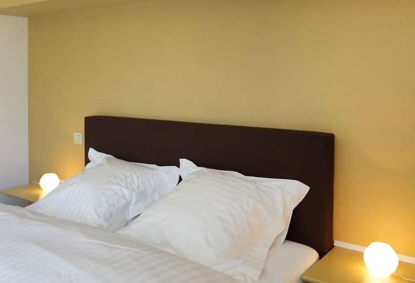 חדר סטנדרט, B&b Back2front