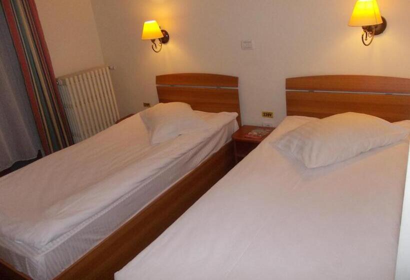 스탠다드 발코니 룸, Bucegi Portile Regatului