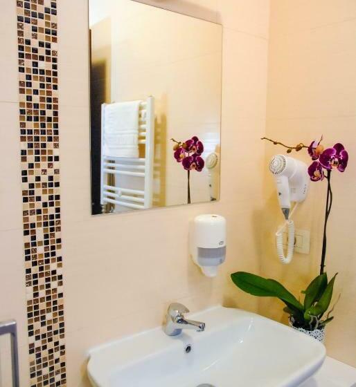 חדר דלוקס, Caro Boutique