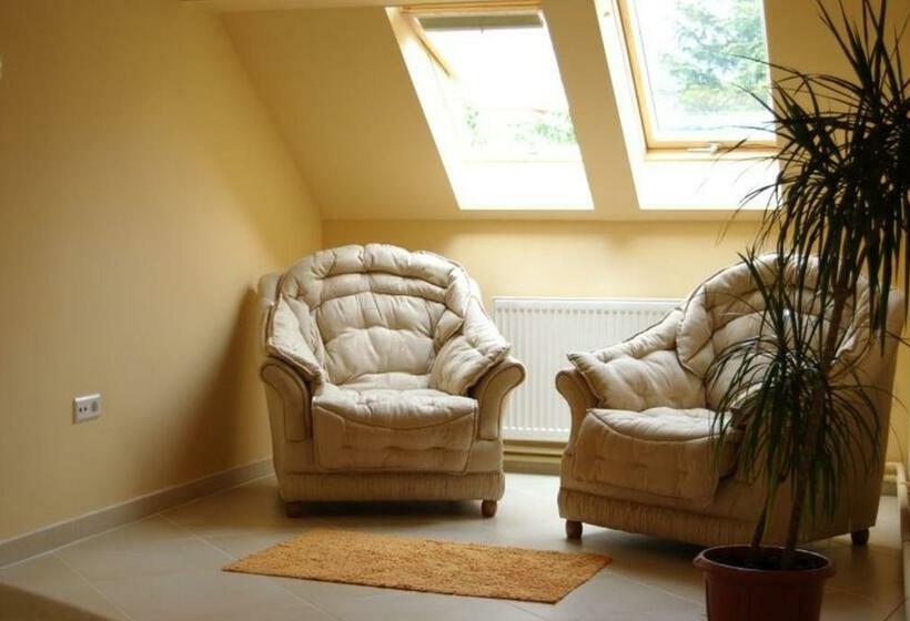 디럭스 스위트, Ciucas