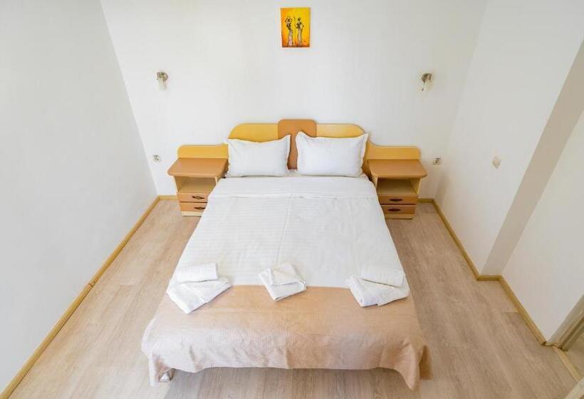 جناح جونيور مزوَّد بشرفة, Complex Paloma Coral