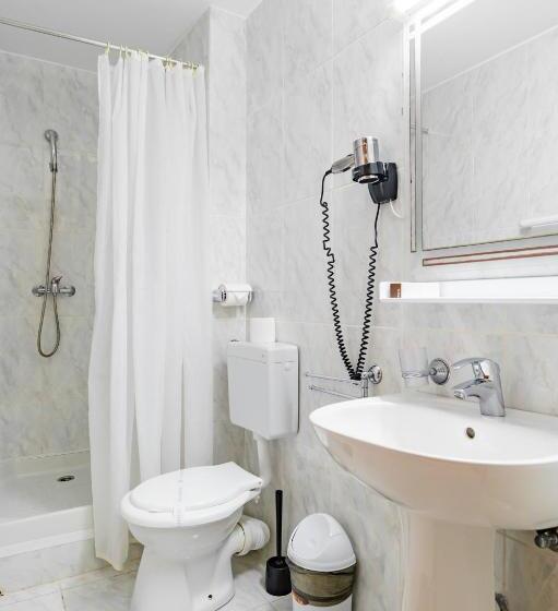 غرفة قياسية مطلّة علي البحر مزوَّدة بشُرفة, Complex Paloma Coral