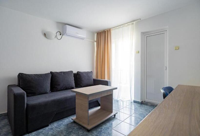 جناح جونيور مزوَّد بشرفة, Complex Paloma Coral