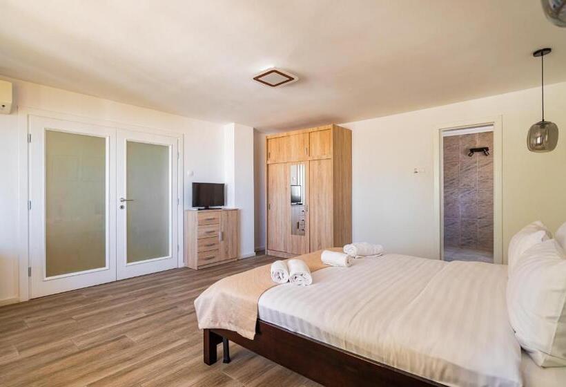 جناح سوبيريور, Complex Paloma Coral