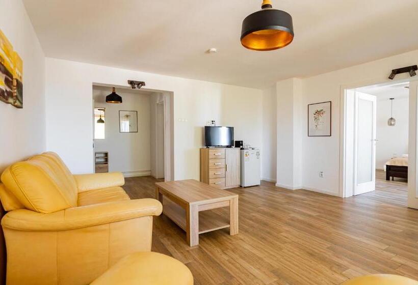 جناح سوبيريور, Complex Paloma Coral