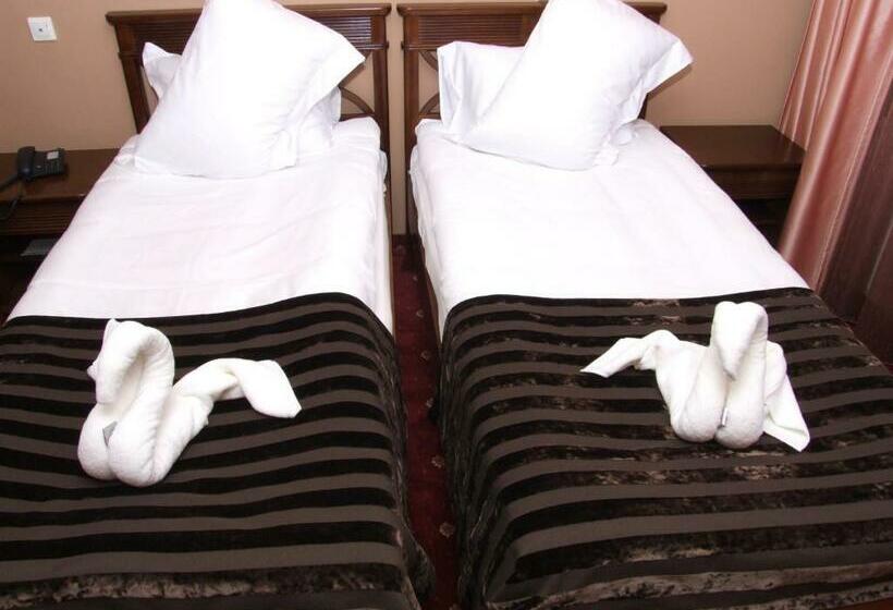 标准间, Complex Verona Predeal