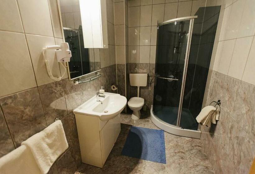 스탠다드 발코니 룸, Dobsi