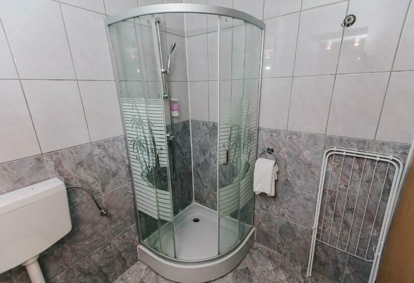 스탠다드 발코니 룸, Dobsi