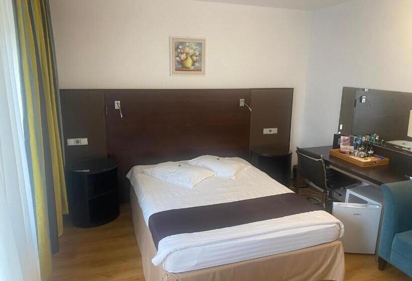 스탠다드 발코니 룸, Dobsi