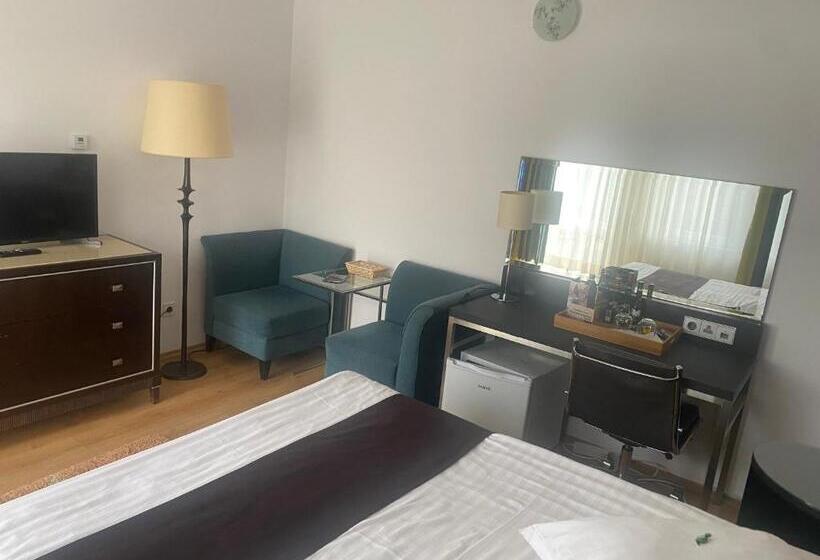 스탠다드 발코니 룸, Dobsi