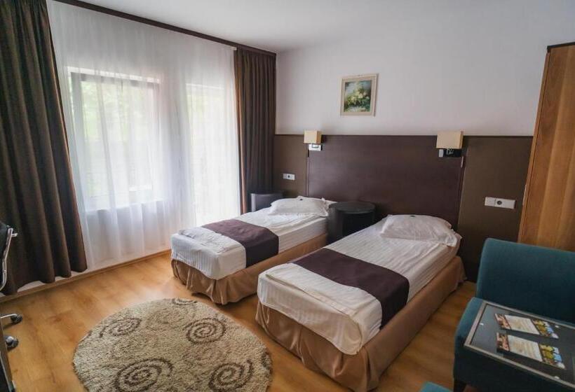 스탠다드 발코니 룸, Dobsi