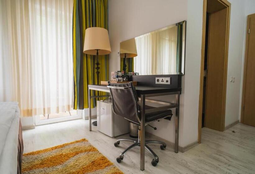 스탠다드 발코니 룸, Dobsi