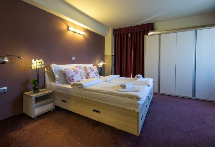 דירת חדר, Eden Grand Resort