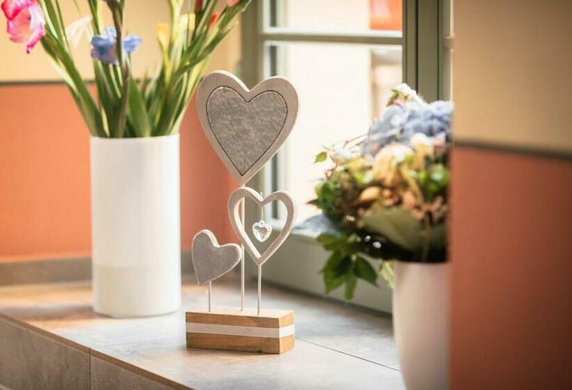 スタンダードルーム, Freyhof