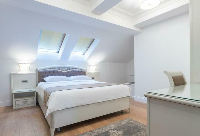 스탠다드 룸, Gabriela