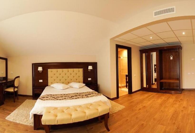 스탠다드 룸, Gabriela