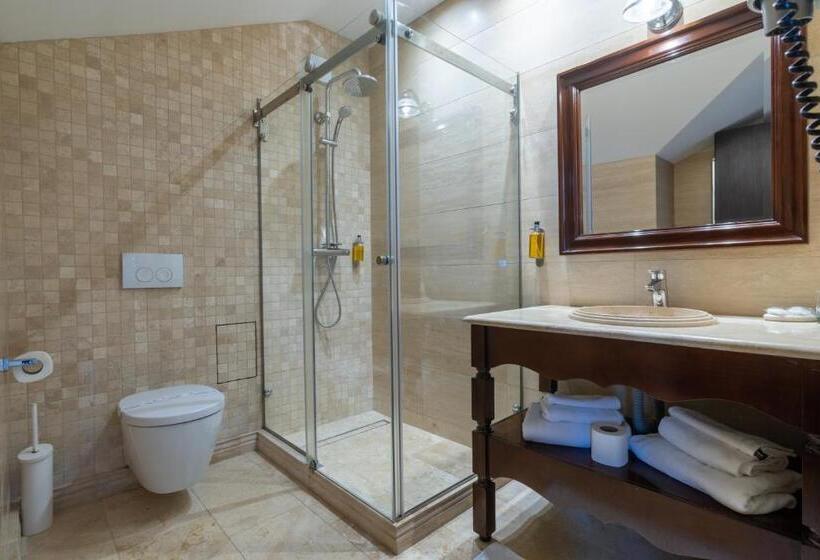 스탠다드 룸, Gabriela