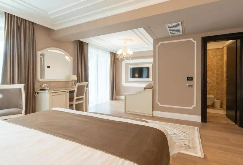 Standard Room, Gabriela