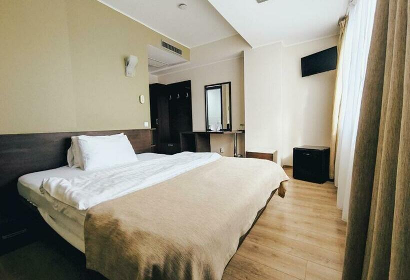 اتاق استاندارد, Graffiti