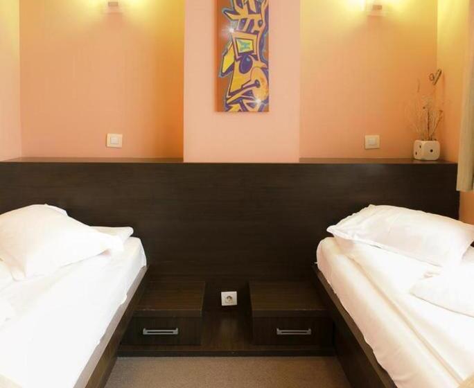 اتاق استاندارد, Graffiti