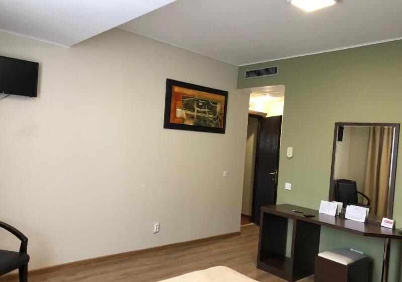 اتاق استاندارد, Graffiti