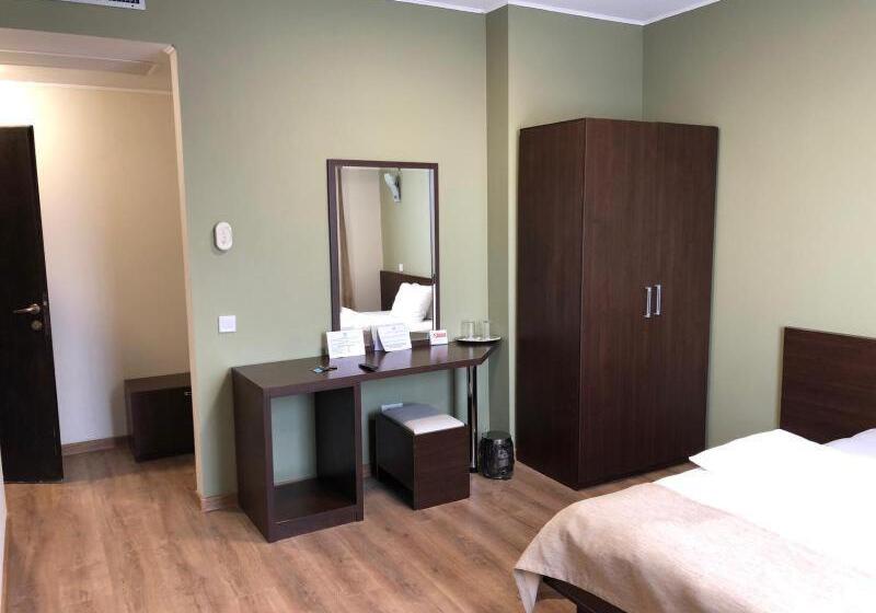 اتاق استاندارد, Graffiti