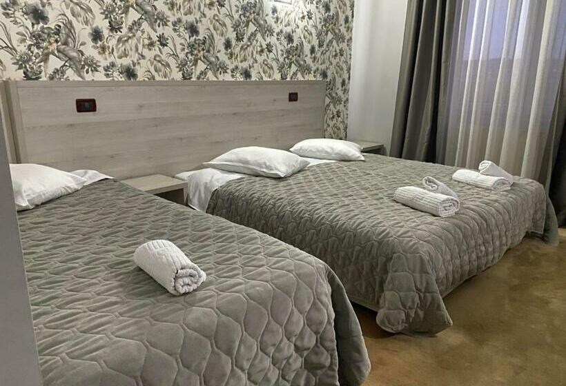 스탠다드 트리플 룸, Grand Master