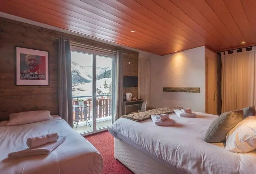 اتاق راحتی سه تخته, Hôtel La Chaumière