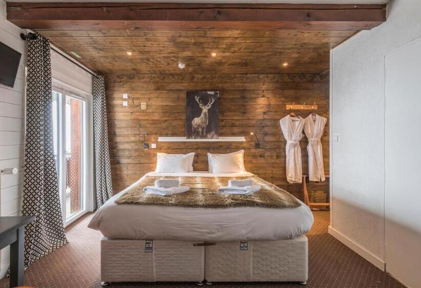 اتاق خانوادگی, Hôtel La Chaumière