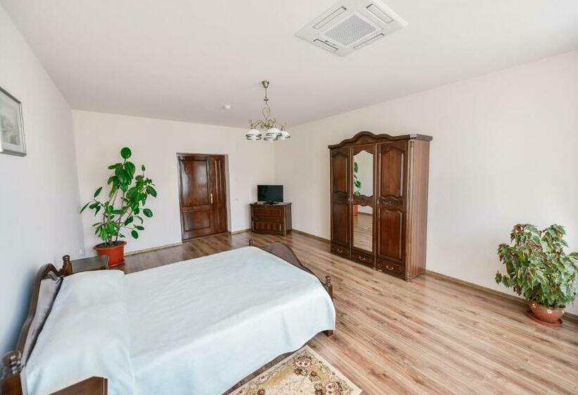 带2个卧室的套房, Le Petit Paris