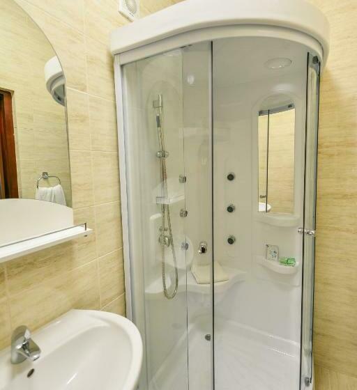 جناح غرفتين نوم, Le Petit Paris