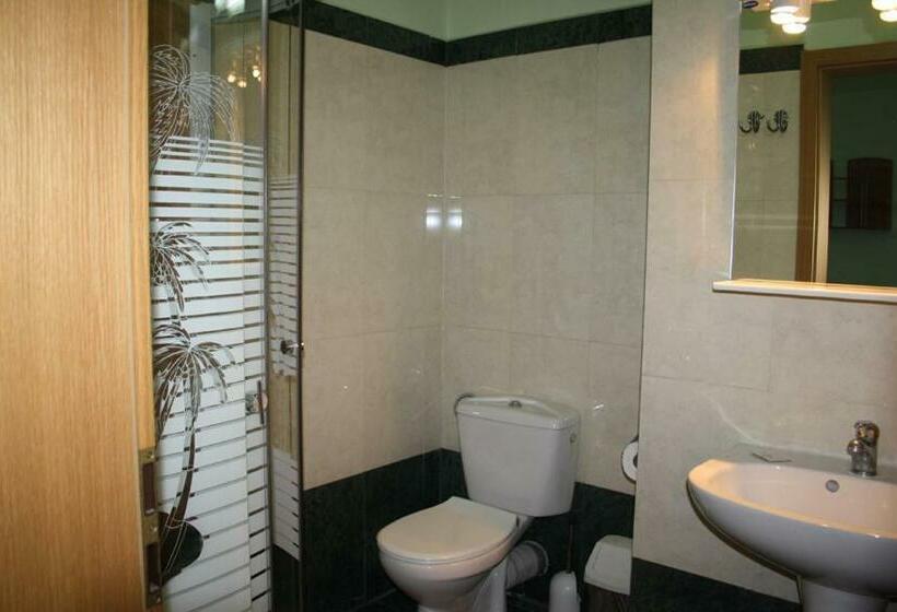 Номер Стандарт, Paradis