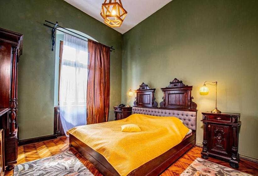 اتاق استاندارد, Poesis Satu Mare