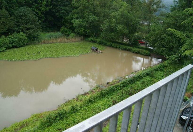 バルコニー付きデラックスルーム, Restaurant Muckensee