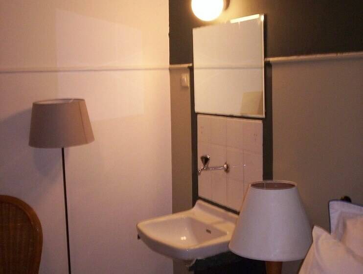 침실 4개 빌라, The New Yorkers