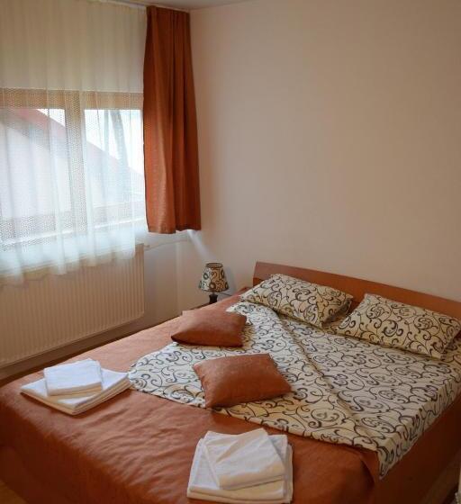 جناح عائلي, Pensiunea Bujor De Munte