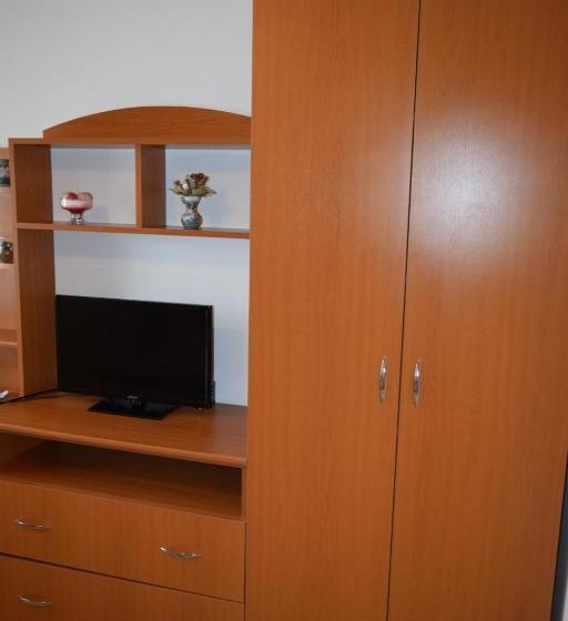 جناح عائلي, Pensiunea Bujor De Munte