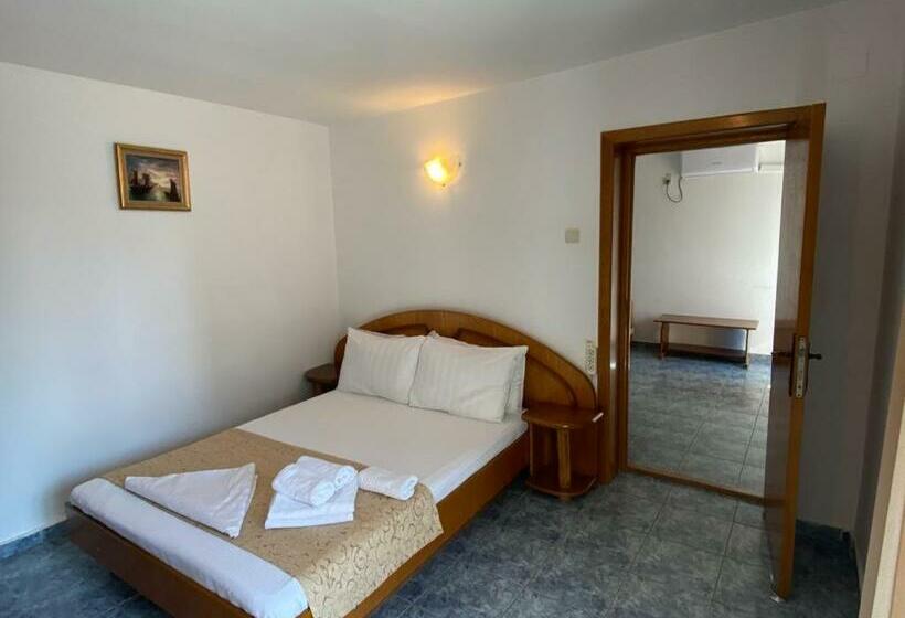 جناح جونيور مزوَّد بشرفة, Complex Paloma Coral