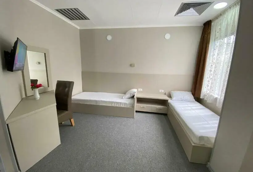 اتاق استاندارد, Motel Carmen