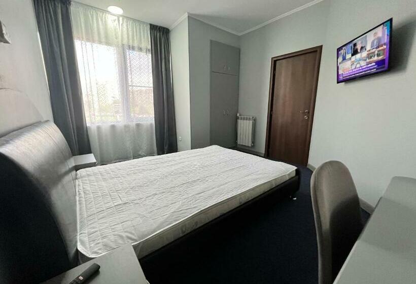 آپارتمان 1 خوابه, Motel Carmen