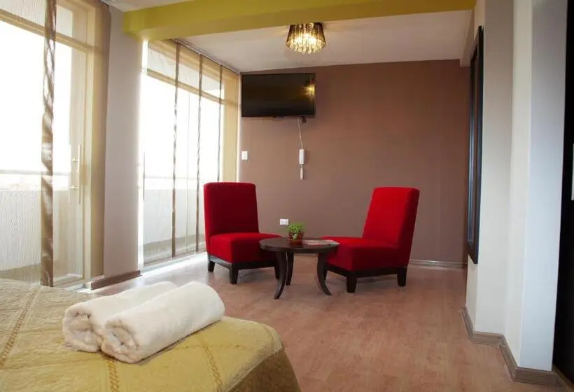 スイート, Plaza Sur Hotel & Suites
