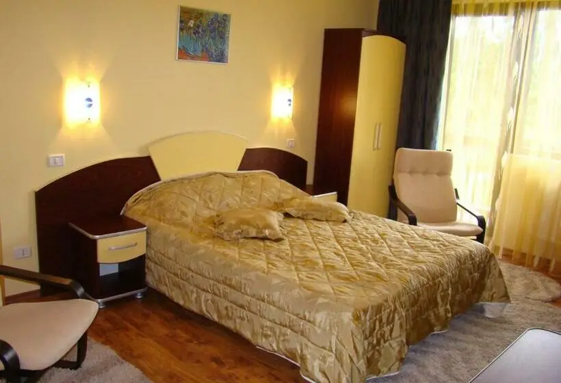 Standard Kolmen Hengen Huone, Complex Turistic Le Baron