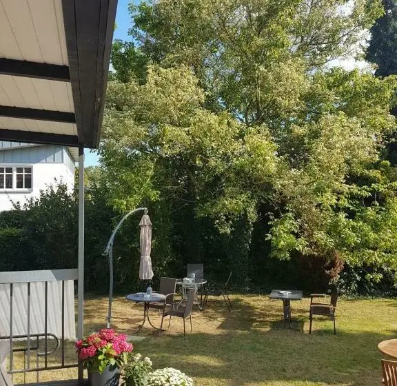 Standard Yhden Hengen Huone, Xotel