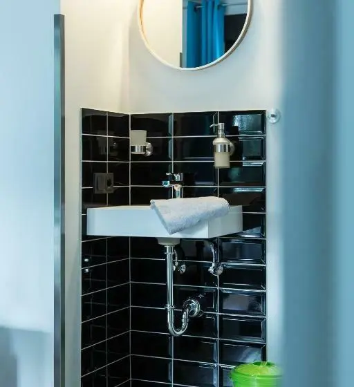 Standard Yhden Hengen Huone, Xotel