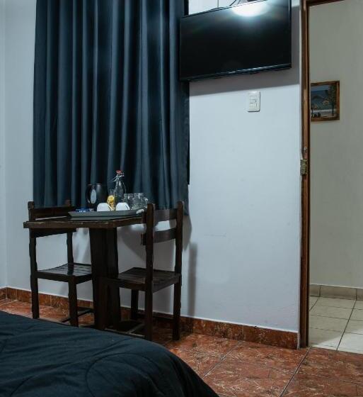 اتاق اکونومی, Hospedaje Gran Imperial