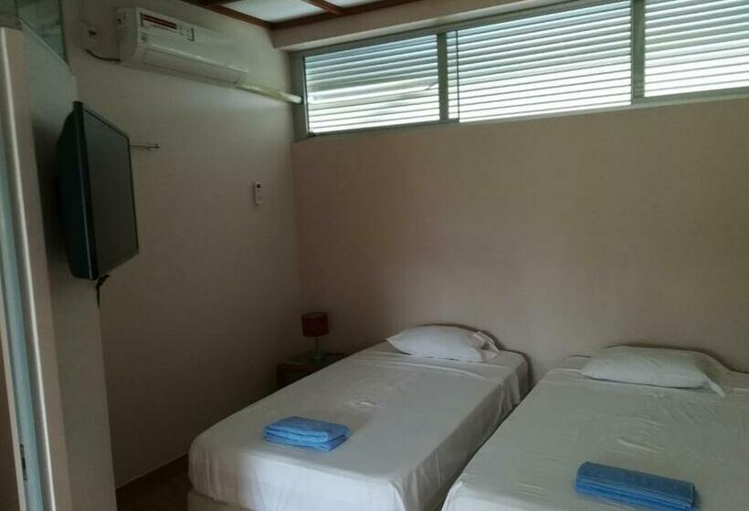 اتاق خانوادگی, La Casa Del Italiano